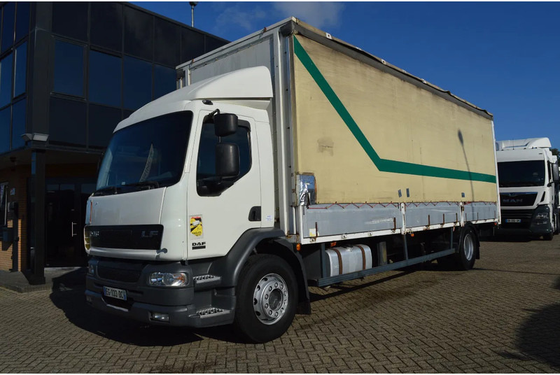 DAF CF 250 * EURO3 * MANUAL * 4X2 * - Kapellbil: bild 1 DAF CF 250 * EURO3 * MANUAL * 4X2 * - Kapellbil: bild 1