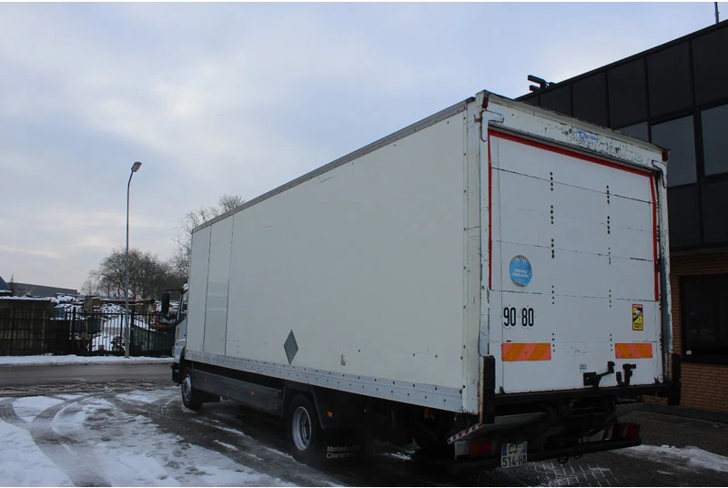 Mercedes-Benz Atego 1218 - Lastbil med skåp: bild 2 Mercedes-Benz Atego 1218 - Lastbil med skåp: bild 2