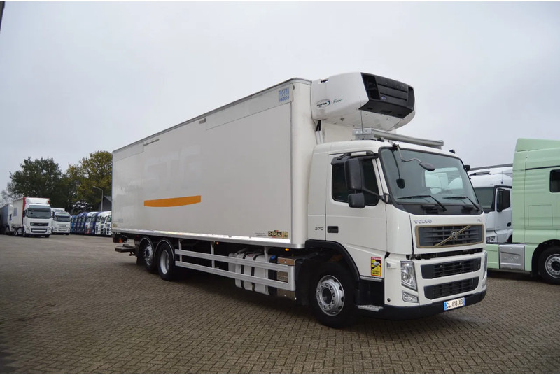 Volvo FM 370 * EURO5 * CARRIER SUPRA 950 SILENT * 6X2 * - Kylbil lastbil: bild 4 Volvo FM 370 * EURO5 * CARRIER SUPRA 950 SILENT * 6X2 * - Kylbil lastbil: bild 4