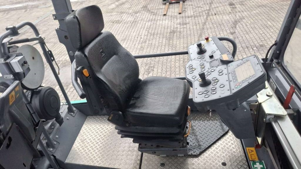 Asfaltläggare Vögele MT 3000-2i: bild 16 Asfaltläggare Vögele MT 3000-2i: bild 16