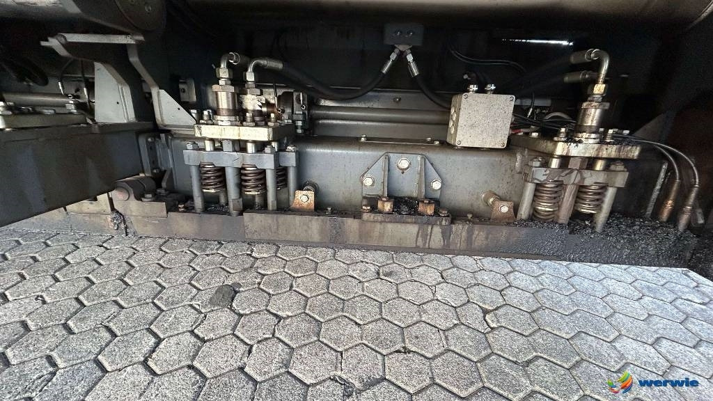 Asfaltläggare Vögele SUPER 1800-3i / AB600-3TP2 (3,00 - 6,00 m): bild 20 Asfaltläggare Vögele SUPER 1800-3i / AB600-3TP2 (3,00 - 6,00 m): bild 20