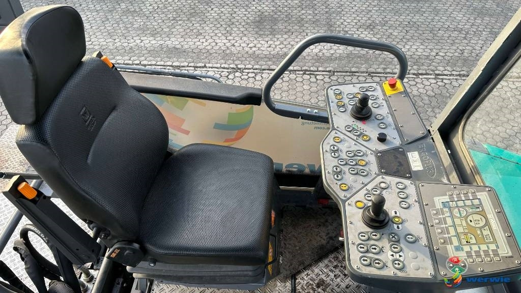 Asfaltläggare Vögele SUPER 1800-3i / AB600-3TP2 (3,00 - 6,00 m): bild 31 Asfaltläggare Vögele SUPER 1800-3i / AB600-3TP2 (3,00 - 6,00 m): bild 31