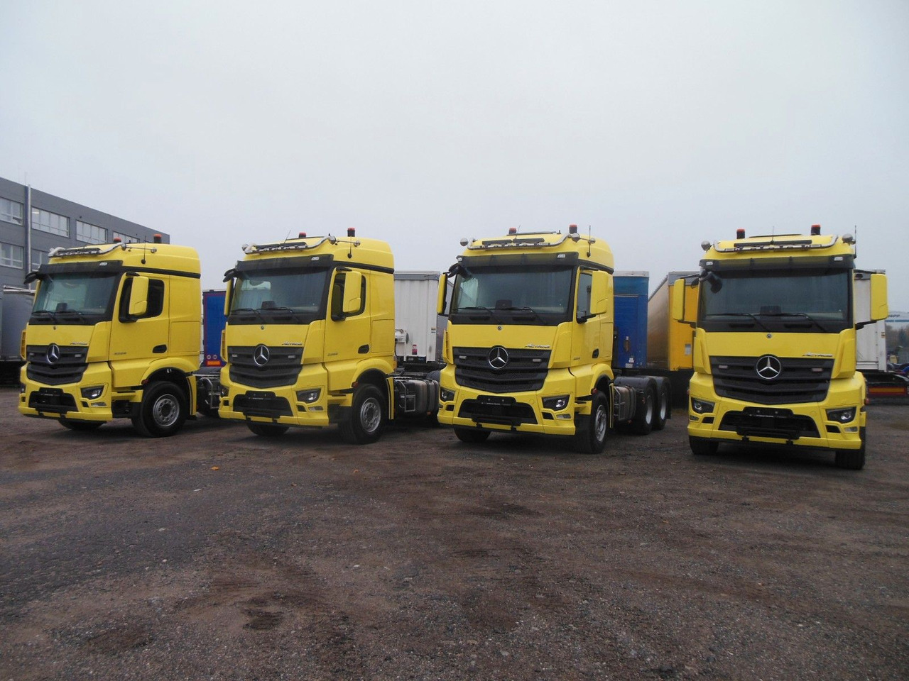 Mercedes-Benz 3353 ACTROS, 6X4, TRK, SET 120 TON, WIE NEUE!E!! - Dragbil: bild 2 Mercedes-Benz 3353 ACTROS, 6X4, TRK, SET 120 TON, WIE NEUE!E!! - Dragbil: bild 2