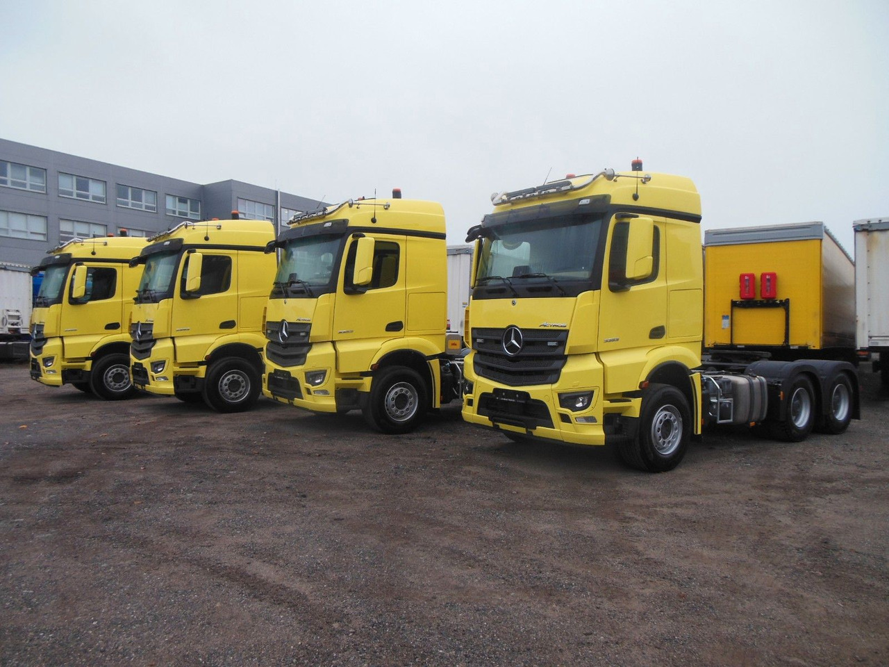 Mercedes-Benz 3353 ACTROS, 6X4, TRK, SET 120 TON, WIE NEUE!E!! - Dragbil: bild 1 Mercedes-Benz 3353 ACTROS, 6X4, TRK, SET 120 TON, WIE NEUE!E!! - Dragbil: bild 1