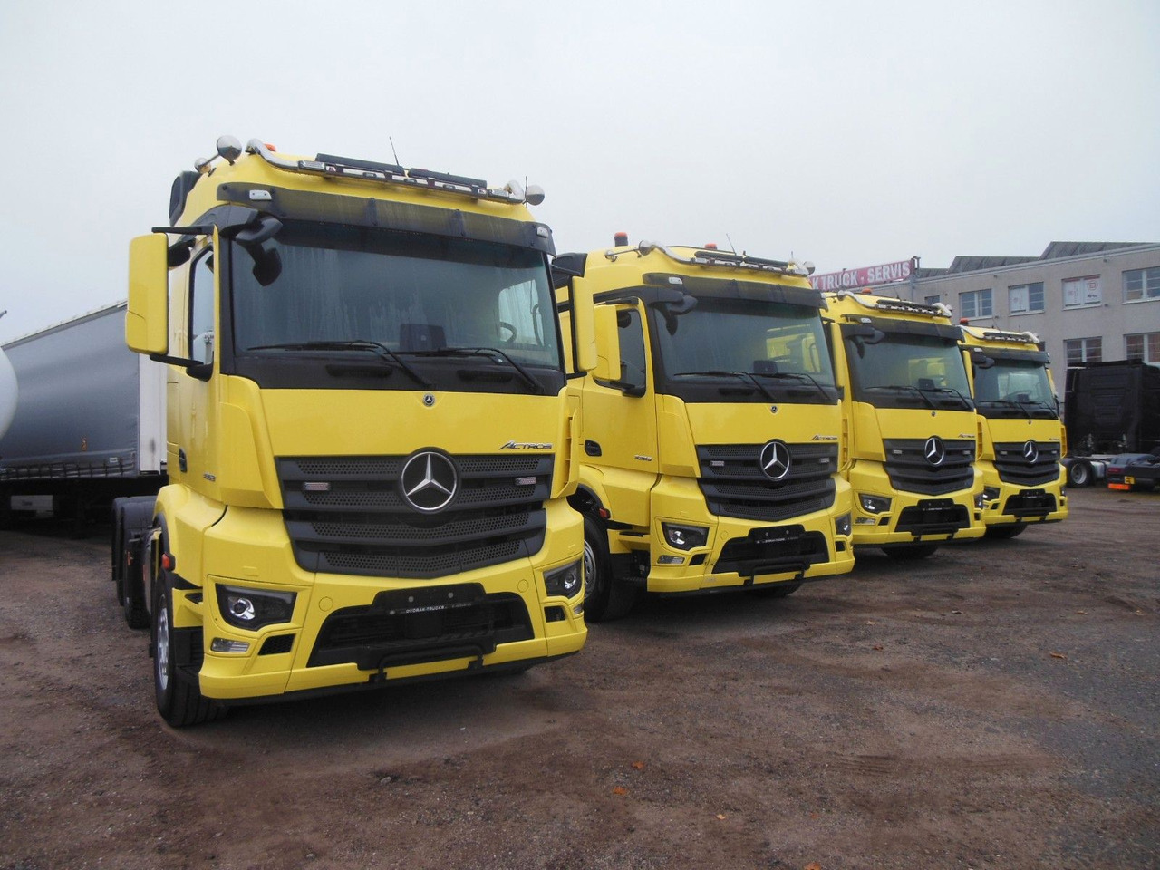 Mercedes-Benz 3353 ACTROS, 6X4, TRK, SET 120 TON, WIE NEUE!E!! - Dragbil: bild 2 Mercedes-Benz 3353 ACTROS, 6X4, TRK, SET 120 TON, WIE NEUE!E!! - Dragbil: bild 2