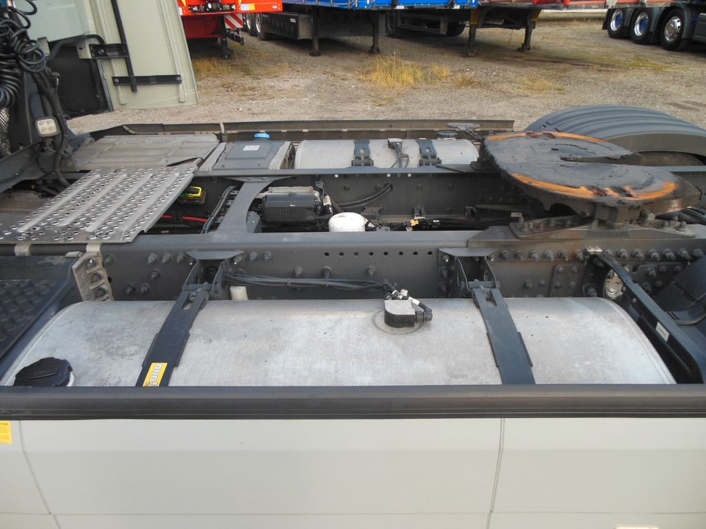 Volvo FH 13/460 TURBO COMPOUND,I-SAVE,I-PARK COOL,TOP Volvo FH 13/460 TURBO COMPOUND,I-SAVE,I-PARK COOL,TOP - Dragbil: bild 5 Volvo FH 13/460 TURBO COMPOUND,I-SAVE,I-PARK COOL,TOP Volvo FH 13/460 TURBO COMPOUND,I-SAVE,I-PARK COOL,TOP - Dragbil: bild 5