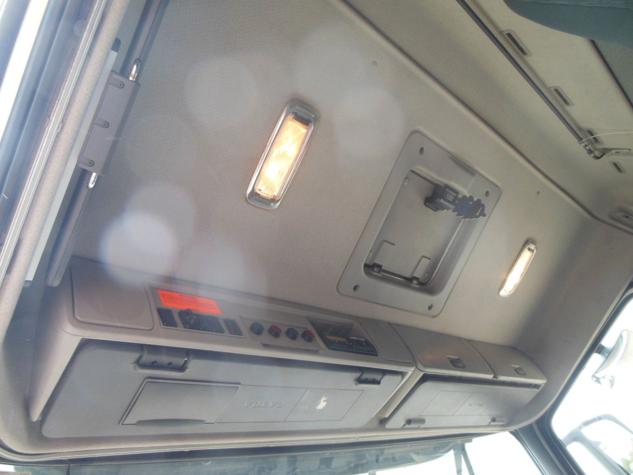 Tippbil lastbil, Kranbil Volvo FM 410, 6X2, DREISEITEN KIPPER, HIAB XS 211: bild 18 Tippbil lastbil, Kranbil Volvo FM 410, 6X2, DREISEITEN KIPPER, HIAB XS 211: bild 18