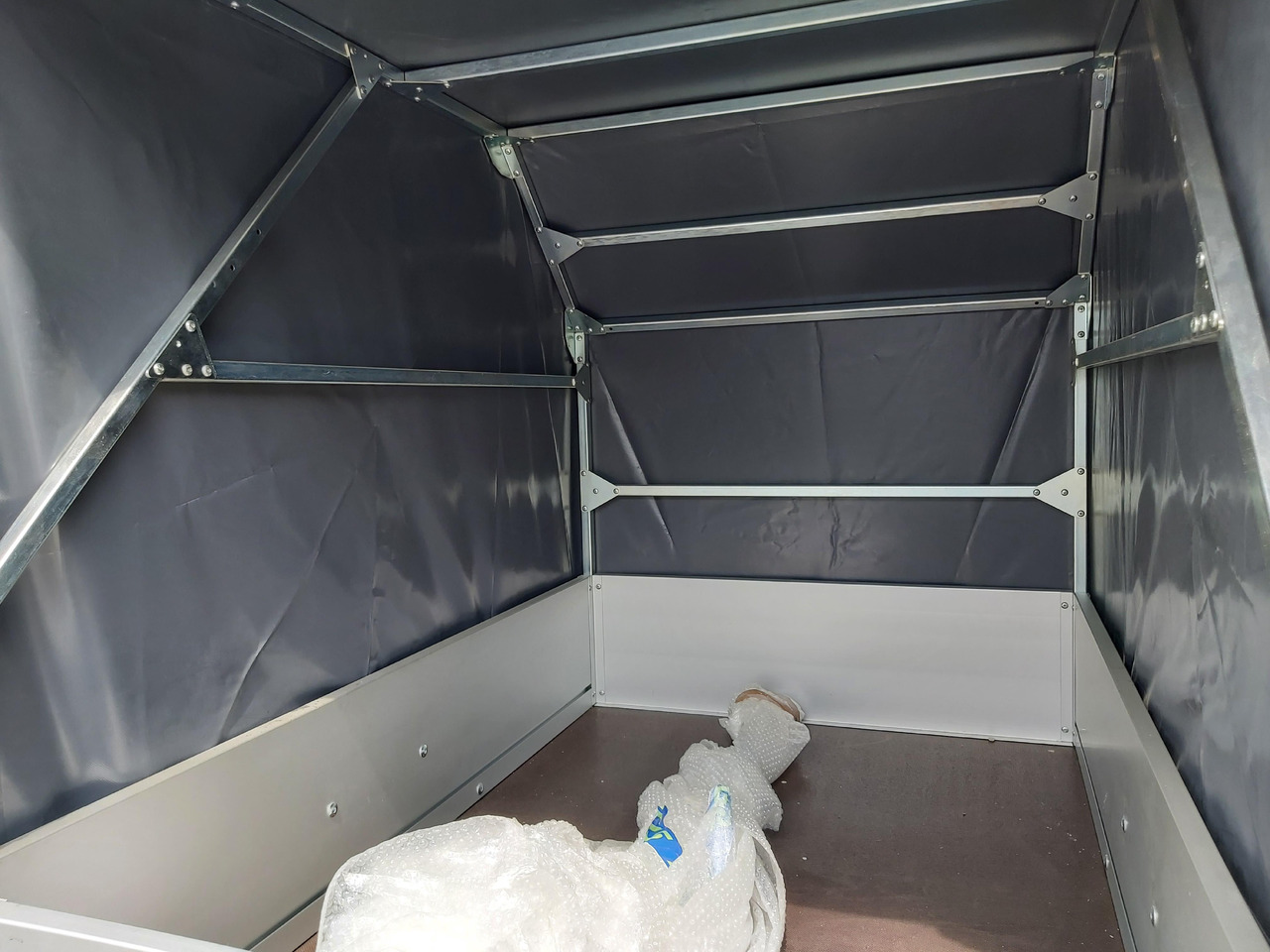 Aluliner Planen Anhänger GT 500 151x101x120 +Hochplane aero grau (XXS) 500kg 2021 - Bilsläp: bild 5 Aluliner Planen Anhänger GT 500 151x101x120 +Hochplane aero grau (XXS) 500kg 2021 - Bilsläp: bild 5
