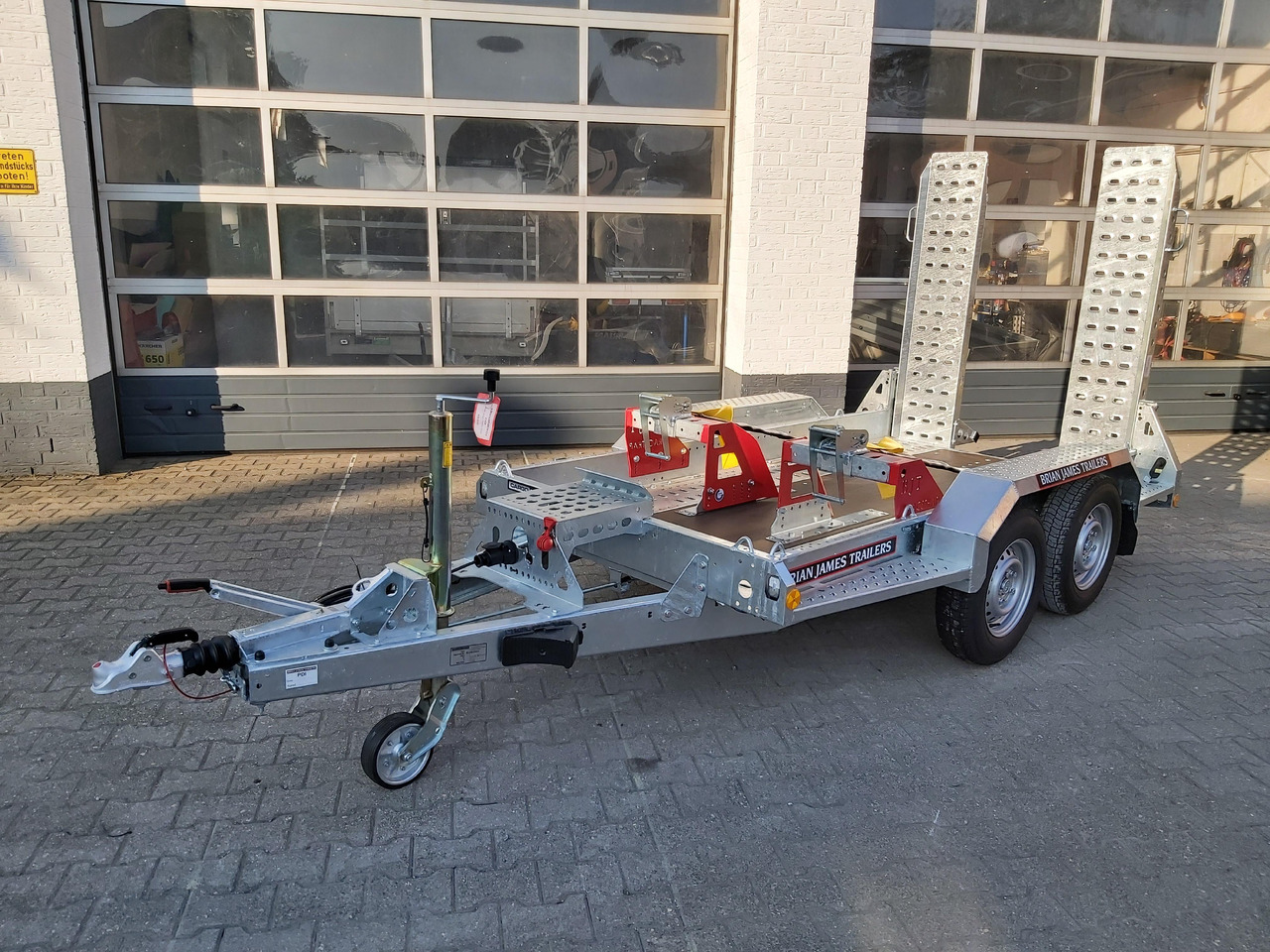 Brian James Digger Plant 543-2813-27 280x130cm Schaufelablage Rampen Trac Strap System 2700kg - Maskinsläp: bild 5 Brian James Digger Plant 543-2813-27 280x130cm Schaufelablage Rampen Trac Strap System 2700kg - Maskinsläp: bild 5