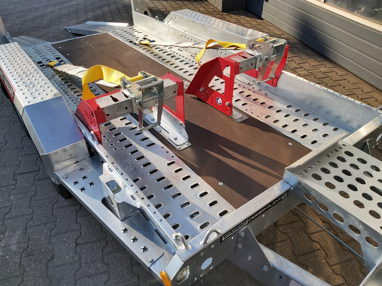 Brian James Digger Plant 543-2813-27 280x130cm Schaufelablage Rampen Trac Strap System 2700kg - Maskinsläp: bild 3 Brian James Digger Plant 543-2813-27 280x130cm Schaufelablage Rampen Trac Strap System 2700kg - Maskinsläp: bild 3