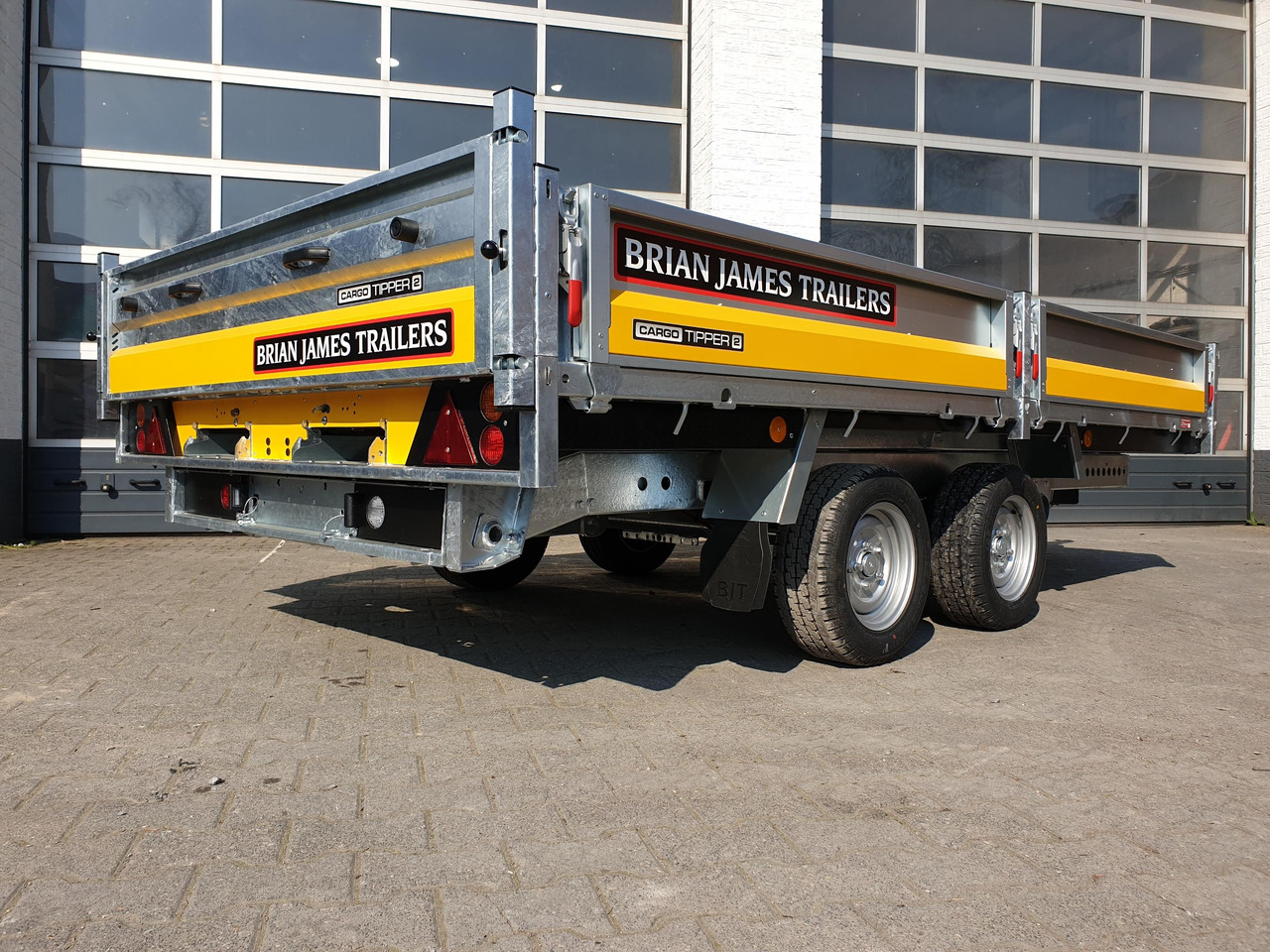 Brian James Trailer CarGO Tipper 2 elektrisch 360x195x30cm Pendelklappe Tandem niedrig 12" 3500kg os - Tippsläp: bild 4 Brian James Trailer CarGO Tipper 2 elektrisch 360x195x30cm Pendelklappe Tandem niedrig 12" 3500kg os - Tippsläp: bild 4
