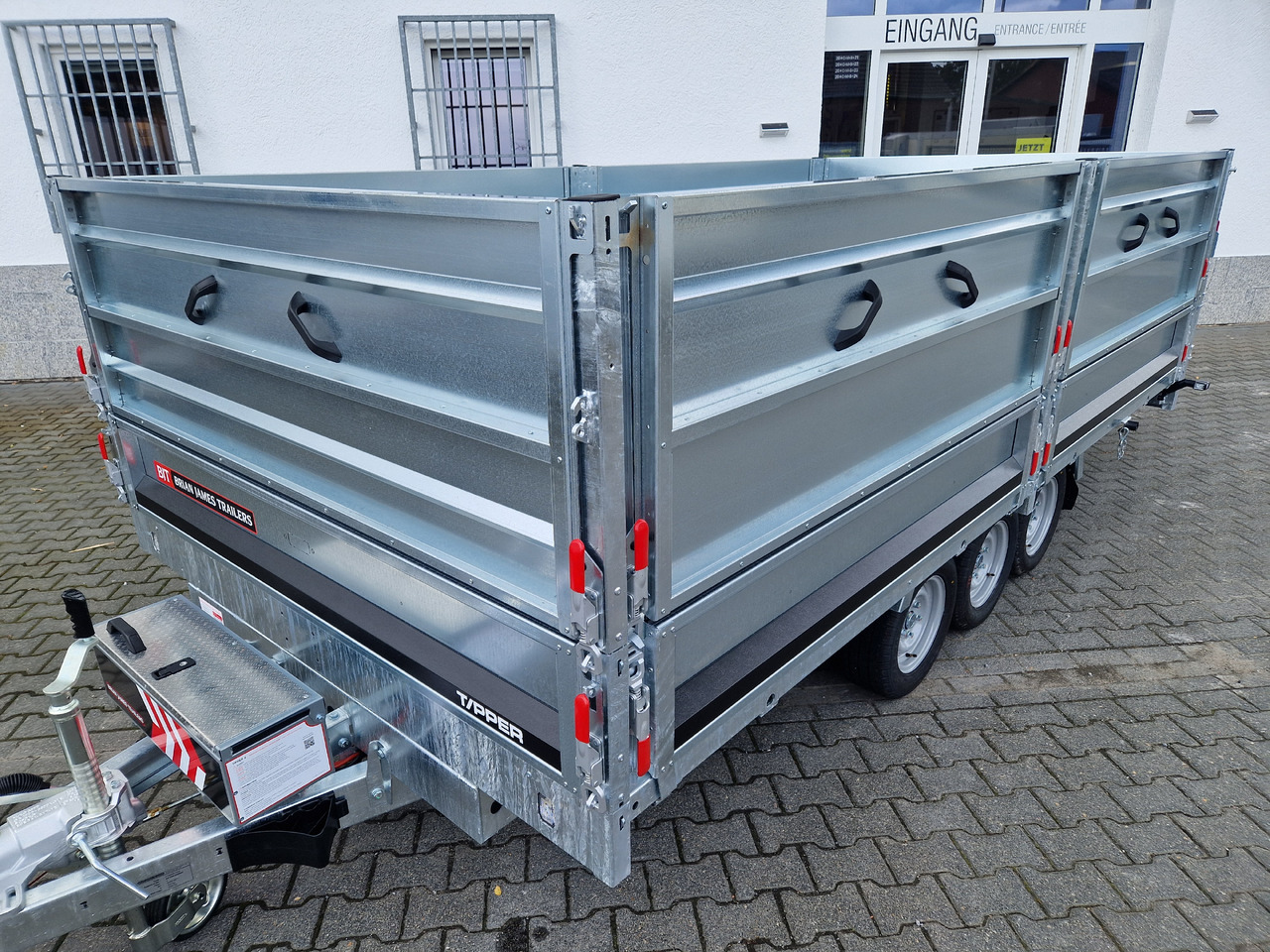 Brian James Trailer Tipper 526-4020 400x200x100cm Aufsatz elek. blackline LED Tridem 3500kg Aktion - Tippsläp: bild 3 Brian James Trailer Tipper 526-4020 400x200x100cm Aufsatz elek. blackline LED Tridem 3500kg Aktion - Tippsläp: bild 3