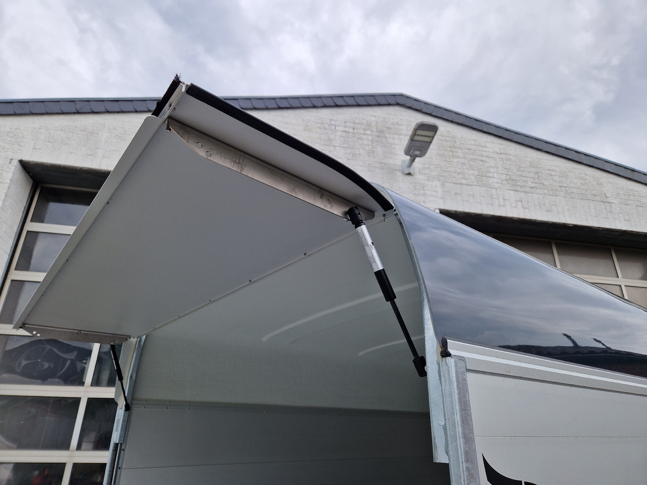 Cargo Roadster 400 312x164x184cm Alu Poly darkgrey Aluboden Seitentür 1300kg Pullman 100 km/H Abverk - Bilsläp: bild 2 Cargo Roadster 400 312x164x184cm Alu Poly darkgrey Aluboden Seitentür 1300kg Pullman 100 km/H Abverk - Bilsläp: bild 2