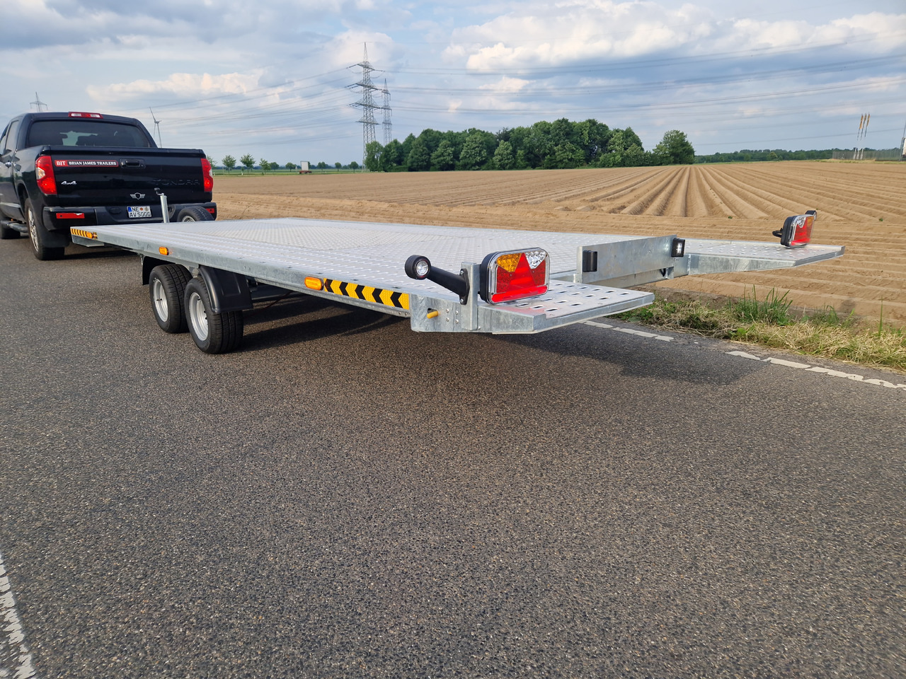 Cartrailer Expert 3050 easyload black 500x216cm Boden ankippbar Winde Resrad 10" 3000kg 100km/H - Biltransportsläp: bild 3 Cartrailer Expert 3050 easyload black 500x216cm Boden ankippbar Winde Resrad 10" 3000kg 100km/H - Biltransportsläp: bild 3