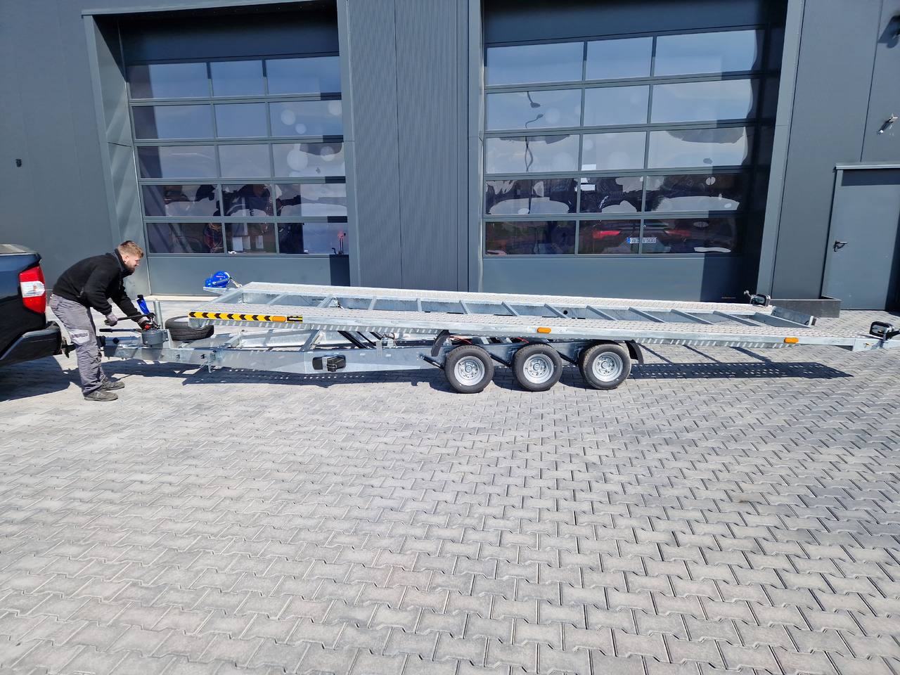 Cartrailer Expert 3560 easyload 600x216cm hydr. kippbar Winde Resrad Tridem 100km/H 3500kg - Biltransportsläp: bild 1 Cartrailer Expert 3560 easyload 600x216cm hydr. kippbar Winde Resrad Tridem 100km/H 3500kg - Biltransportsläp: bild 1