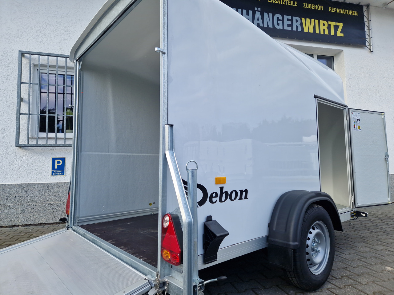 Debon Cargo 1300 300x152x168cm white Seitentür Pullman II 100km/H 1300kg Modell 2025 - Skåpsläp: bild 4 Debon Cargo 1300 300x152x168cm white Seitentür Pullman II 100km/H 1300kg Modell 2025 - Skåpsläp: bild 4