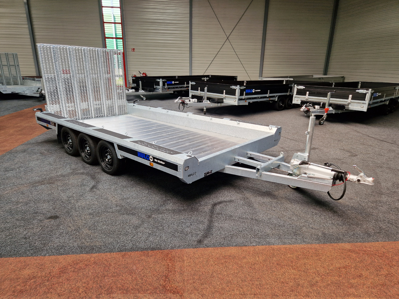 HULCO TERRAX-3 Go Getter Aluboden 394x180x27cm Heckrampe 150cm LED Tridem 3500kg - Maskinsläp: bild 4 HULCO TERRAX-3 Go Getter Aluboden 394x180x27cm Heckrampe 150cm LED Tridem 3500kg - Maskinsläp: bild 4