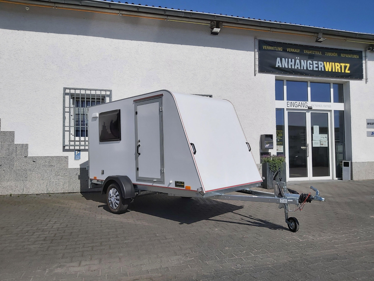 Husvagn Kargo Camp TFS S Midi 320x150x150cm aero LUX Bett Fenster Seitentür Dachluke Strom 750kg Bremse 2024: bild 17 Husvagn Kargo Camp TFS S Midi 320x150x150cm aero LUX Bett Fenster Seitentür Dachluke Strom 750kg Bremse 2024: bild 17