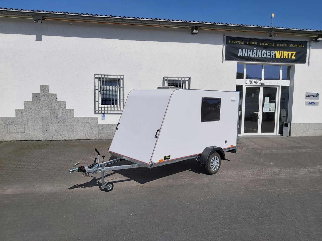 Husvagn Kargo Camp TFS S Midi 320x150x150cm aero LUX Bett Fenster Seitentür Dachluke Strom 750kg Bremse 2024: bild 16 Husvagn Kargo Camp TFS S Midi 320x150x150cm aero LUX Bett Fenster Seitentür Dachluke Strom 750kg Bremse 2024: bild 16