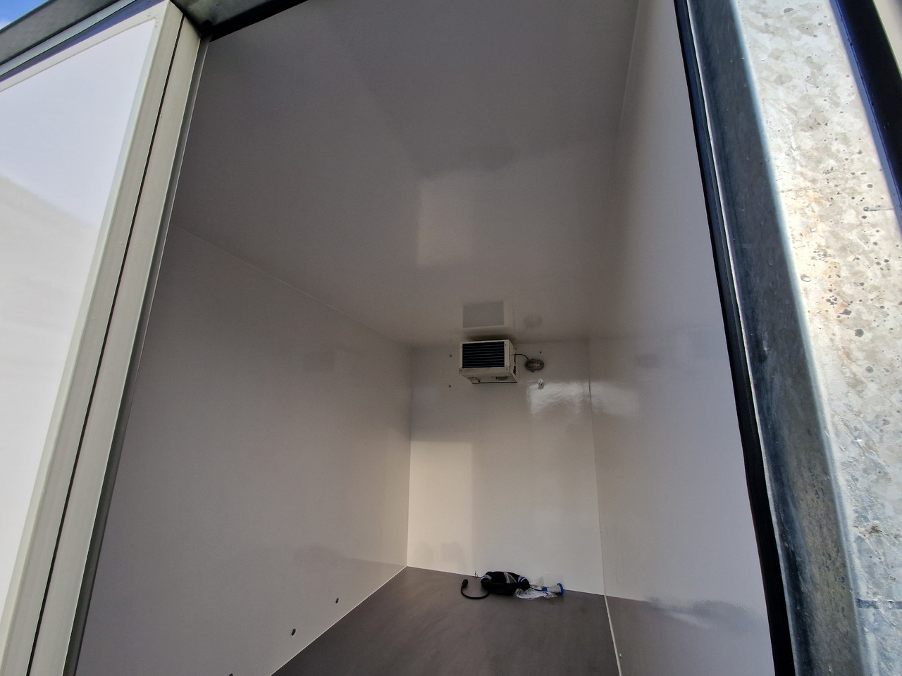 Kargo CoolBoxx FK2030HT 296x162x200cm 230V Govi Kühlung Stützen 2000kg 100km/H Abverkauf - Kylsläp: bild 3 Kargo CoolBoxx FK2030HT 296x162x200cm 230V Govi Kühlung Stützen 2000kg 100km/H Abverkauf - Kylsläp: bild 3