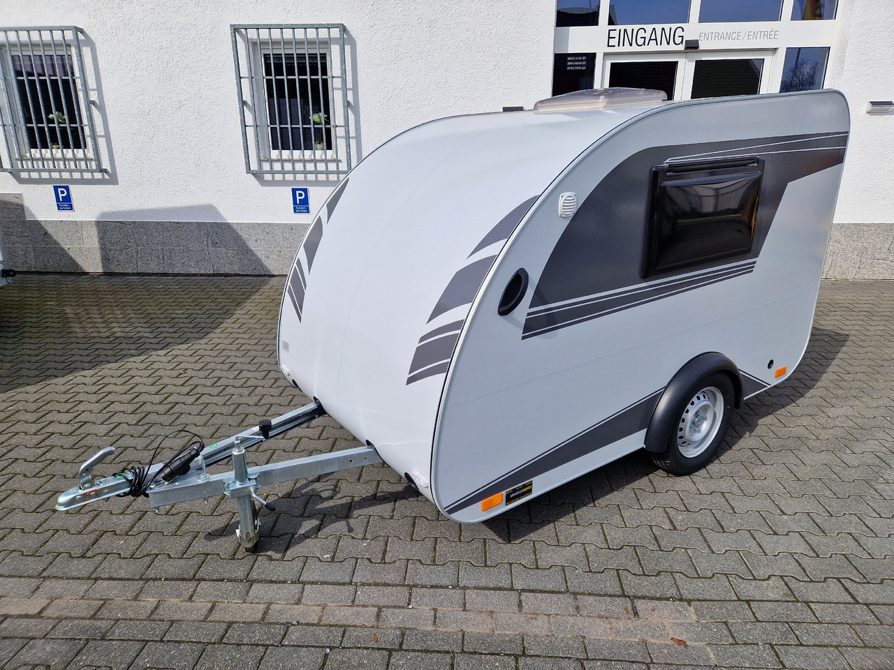 Mini Camper Mini Tommy TMC25 Basic 252x140x121cm 100 km/H 750kg ungebremst Januar AKTION - Husvagn: bild 4 Mini Camper Mini Tommy TMC25 Basic 252x140x121cm 100 km/H 750kg ungebremst Januar AKTION - Husvagn: bild 4