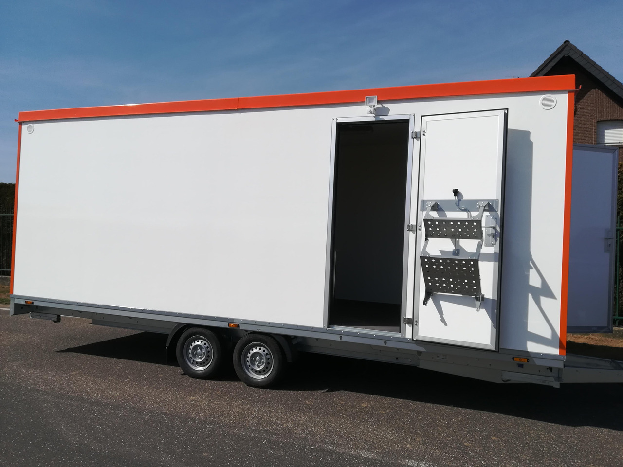 Mobiles Büro 612x222x220cm Tür + Fenster + WC Raum (XXXL) 2000kg - Container hus, Släp: bild 1 Mobiles Büro 612x222x220cm Tür + Fenster + WC Raum (XXXL) 2000kg - Container hus, Släp: bild 1