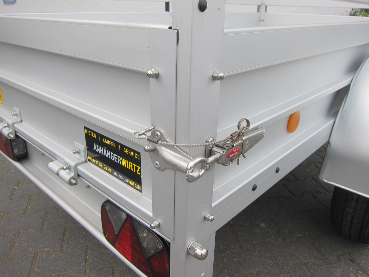 PKW Anhänger Koch Aluline+ U2 205x105x40cm ALUBODEN (XS) 750kg 100 km/H - Bilsläp: bild 4 PKW Anhänger Koch Aluline+ U2 205x105x40cm ALUBODEN (XS) 750kg 100 km/H - Bilsläp: bild 4