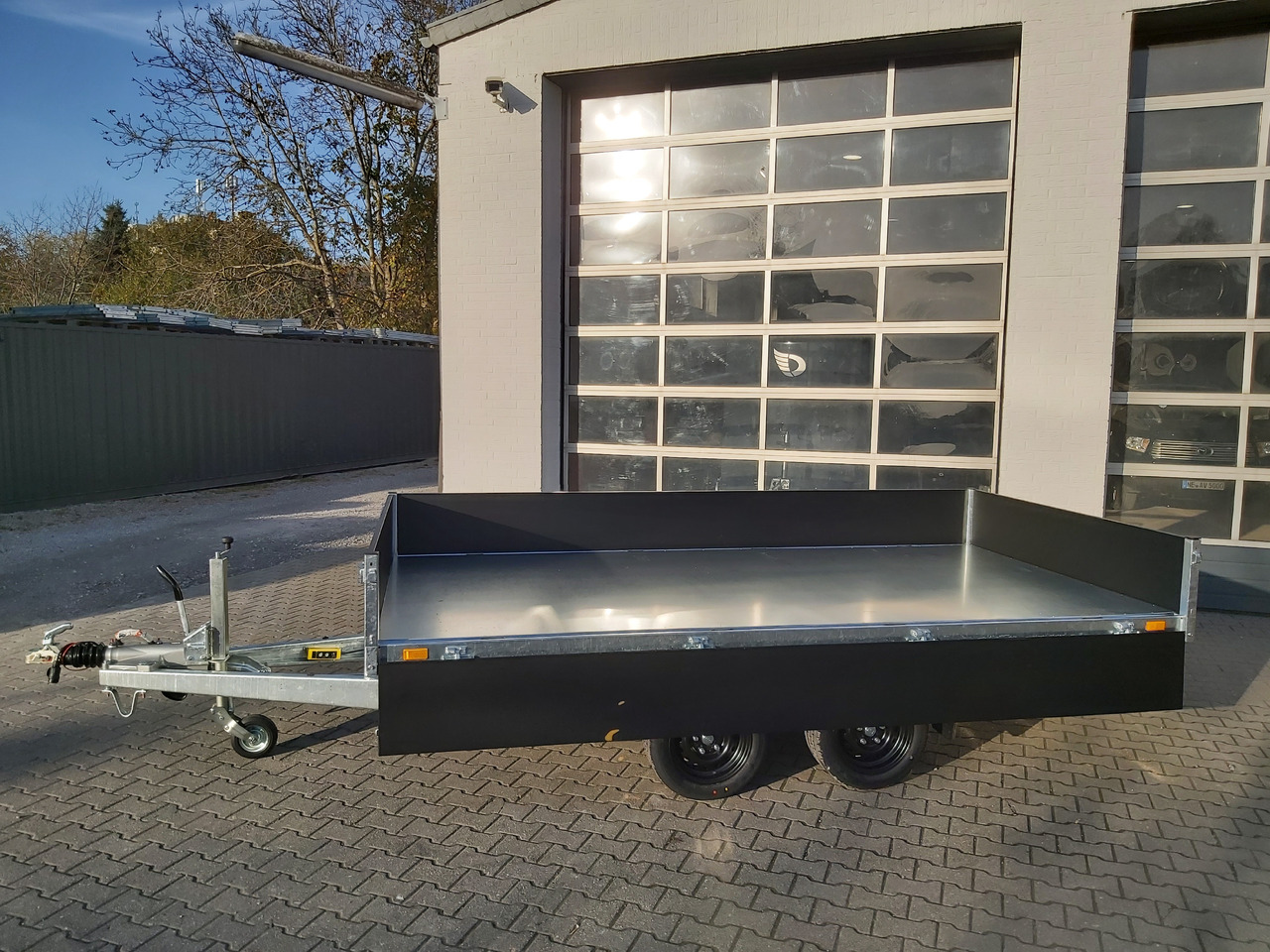 Saris Kipper K3 356 184 3500 2 E 356x184x35cm black edition Elektro Rampen Stützen (L) 3500kg - Tippsläp: bild 2 Saris Kipper K3 356 184 3500 2 E 356x184x35cm black edition Elektro Rampen Stützen (L) 3500kg - Tippsläp: bild 2