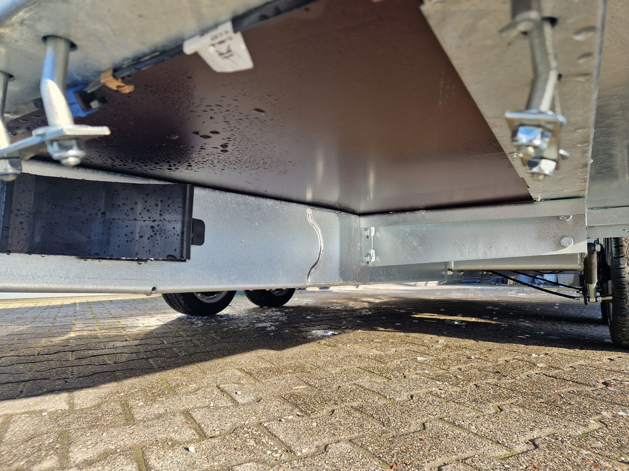 Saris Magnum MAXX 3500 406x182x30cm force one Rampen Schaufelablage 100km/H 3500kg Januar Aktion - Maskinsläp: bild 4 Saris Magnum MAXX 3500 406x182x30cm force one Rampen Schaufelablage 100km/H 3500kg Januar Aktion - Maskinsläp: bild 4