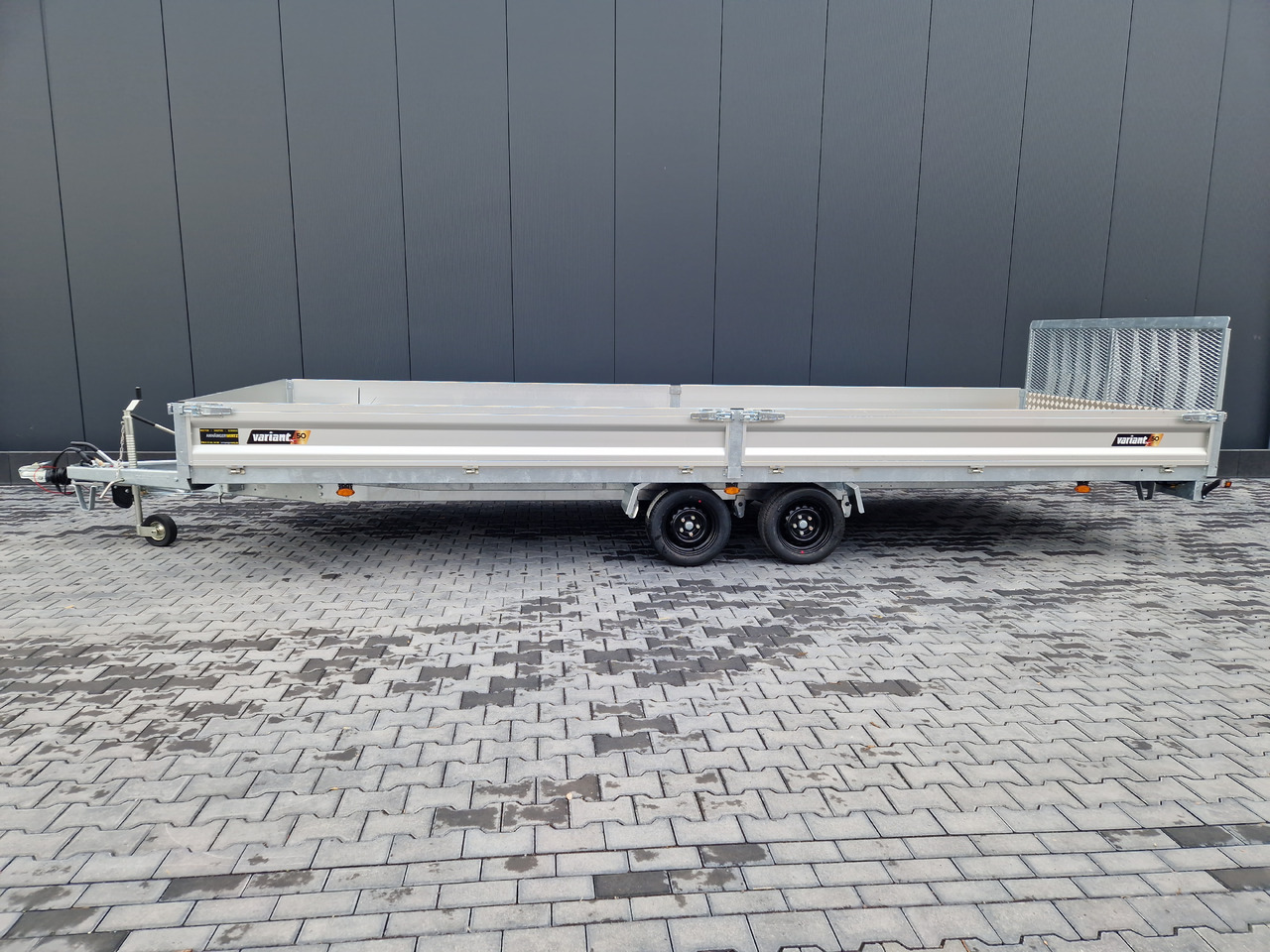 Variant Maschinentransporter 3562 UX Maxi Load 620x210x30cm LED Felgen black 3500kg 2025 - Maskinsläp: bild 2 Variant Maschinentransporter 3562 UX Maxi Load 620x210x30cm LED Felgen black 3500kg 2025 - Maskinsläp: bild 2