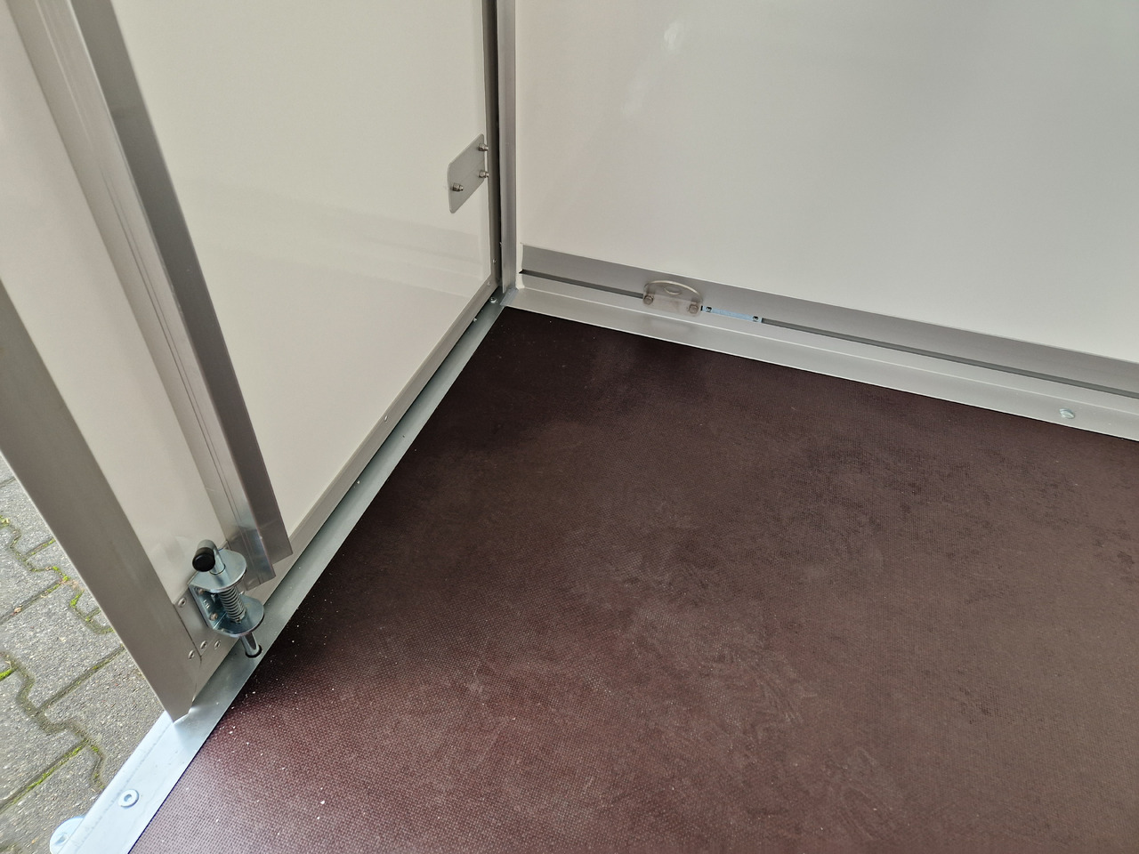 Skåpsläp WM Meyer Koffer AZ 2030/151 S30 301x151x185cm (M) 2000kg Modell 2024: bild 14 Skåpsläp WM Meyer Koffer AZ 2030/151 S30 301x151x185cm (M) 2000kg Modell 2024: bild 14