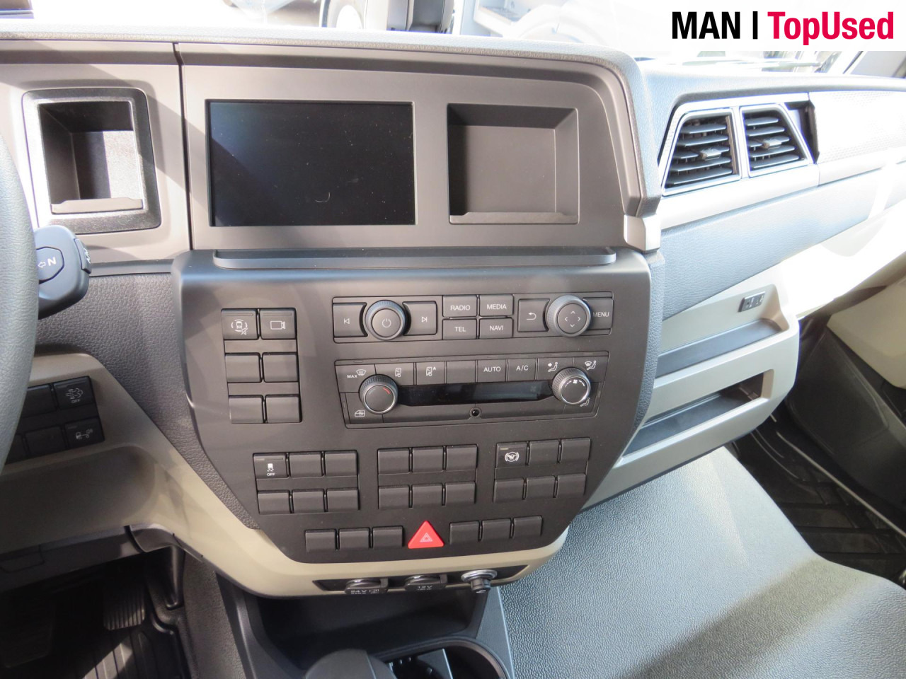 MAN TGL 12.220 4x2 BL CH JUNGE Koffer DHOLLANDIA LBW - Lastbil med skåp: bild 4 MAN TGL 12.220 4x2 BL CH JUNGE Koffer DHOLLANDIA LBW - Lastbil med skåp: bild 4