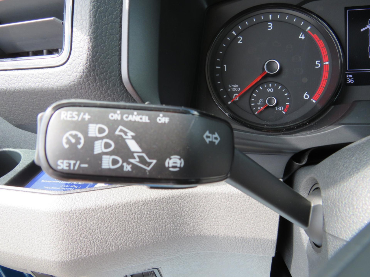 VOLKSWAGEN Crafter 35 L3H3 Kasten Klima Navi ZV - Skåpbil: bild 3 VOLKSWAGEN Crafter 35 L3H3 Kasten Klima Navi ZV - Skåpbil: bild 3