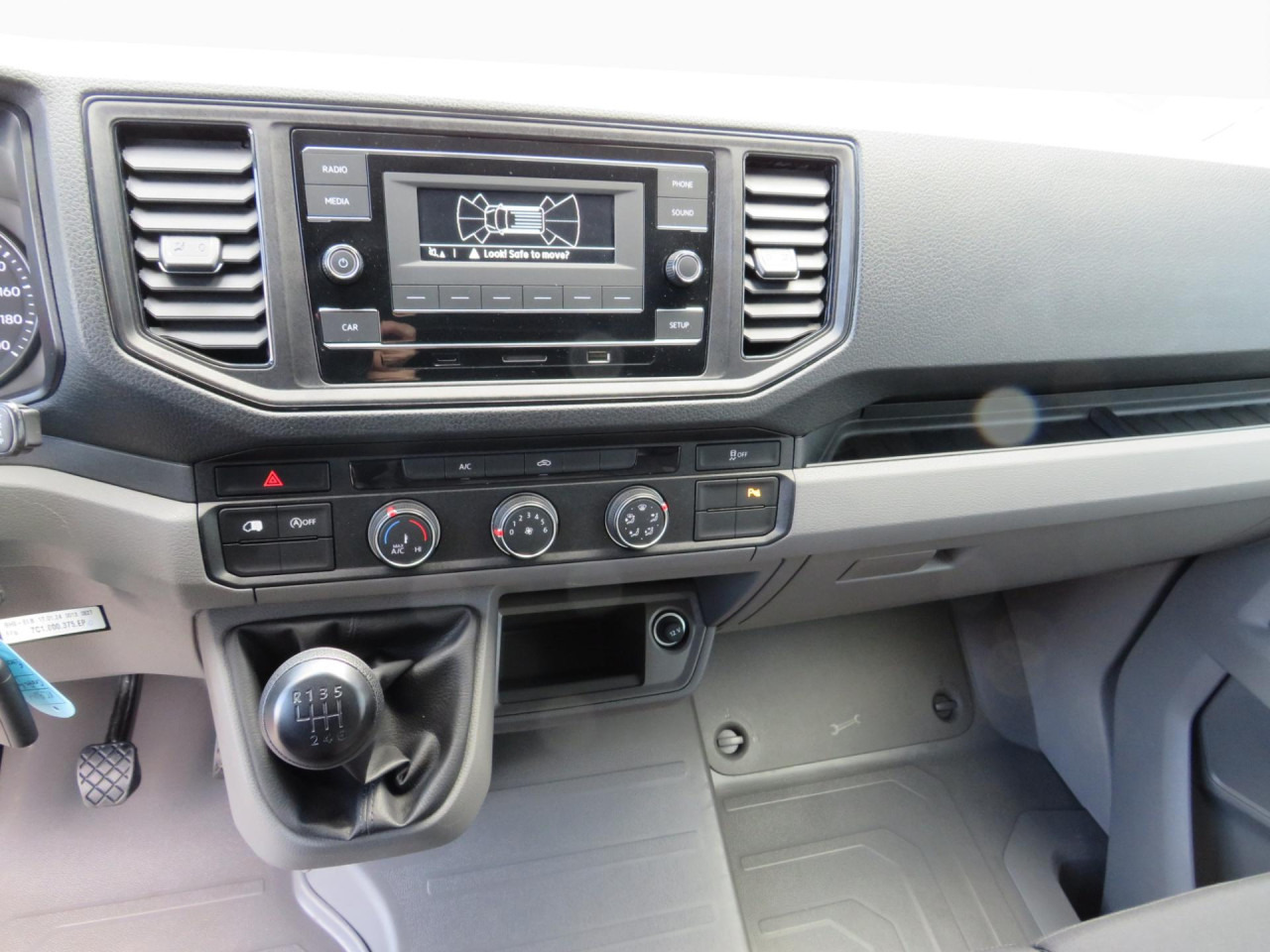 VOLKSWAGEN Crafter 35 L3H3 Kasten Klima ZV - Skåpbil: bild 3 VOLKSWAGEN Crafter 35 L3H3 Kasten Klima ZV - Skåpbil: bild 3