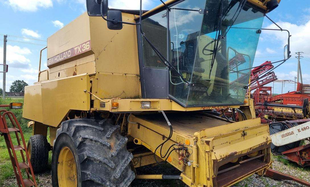 New Holland TX36 - Skördetröska: bild 1 New Holland TX36 - Skördetröska: bild 1
