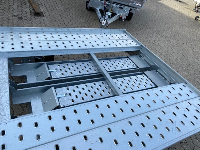 Brenderup Autotransportanhänger AT3000HBTB 3,0 to. 3950 x 2000 mm - Biltransportsläp: bild 4 Brenderup Autotransportanhänger AT3000HBTB 3,0 to. 3950 x 2000 mm - Biltransportsläp: bild 4