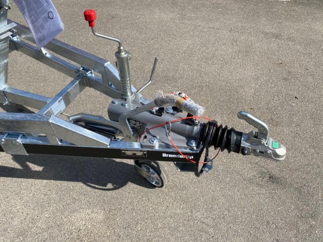 Brenderup Brenderup Premium Bootsanhänger 303500TB SRX mit Superrollen, 3,5 to. 8,7m/ 30 Fuß - Båttrailer: bild 2 Brenderup Brenderup Premium Bootsanhänger 303500TB SRX mit Superrollen, 3,5 to. 8,7m/ 30 Fuß - Båttrailer: bild 2