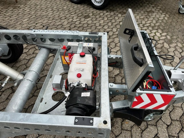 Brian James Cargo Tipper 2, Heckkipper 526-3116-35-2-12, 3100 x 1600 x 300 mm, 3,5 to. - Tippsläp: bild 2 Brian James Cargo Tipper 2, Heckkipper 526-3116-35-2-12, 3100 x 1600 x 300 mm, 3,5 to. - Tippsläp: bild 2