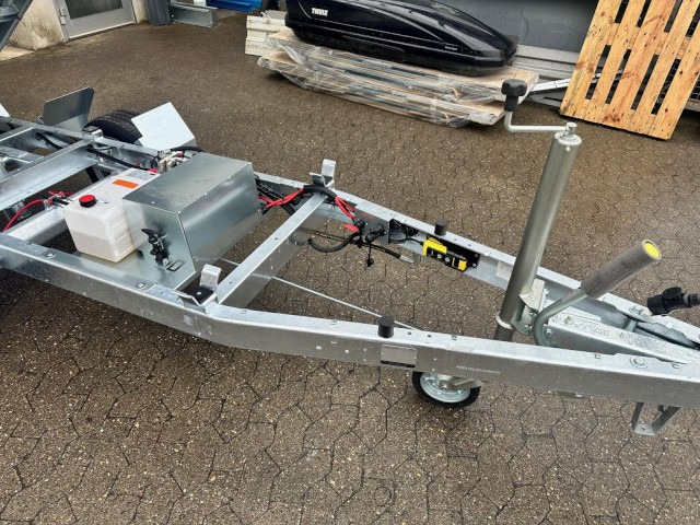 Humbaur HUK 182715 Heckkipper 1,8 t. E-Pumpe, 2680 x 1500 x 300mm - Tippsläp: bild 5 Humbaur HUK 182715 Heckkipper 1,8 t. E-Pumpe, 2680 x 1500 x 300mm - Tippsläp: bild 5