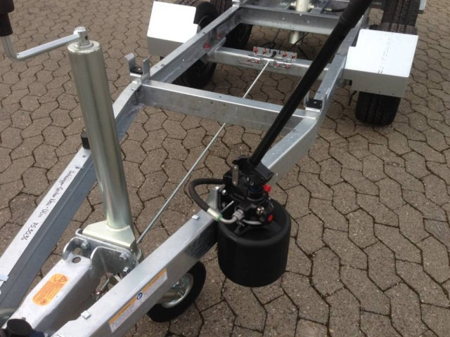 Humbaur HUK 273117 Heckkipper 2,7 t. 3140 x 1750 x 300 mm - Tippsläp: bild 3 Humbaur HUK 273117 Heckkipper 2,7 t. 3140 x 1750 x 300 mm - Tippsläp: bild 3