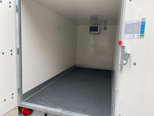 Humbaur Kühlanhänger HGK 253218-21 PF60 Deluxe 2,5 to. 3130x1670x1970mm - Kylsläp: bild 2 Humbaur Kühlanhänger HGK 253218-21 PF60 Deluxe 2,5 to. 3130x1670x1970mm - Kylsläp: bild 2