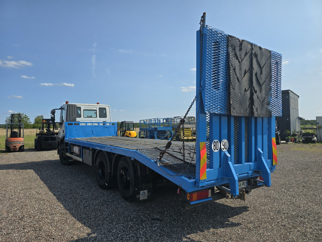 IVECO 260S33 - Biltransportbil lastbil: bild 2 IVECO 260S33 - Biltransportbil lastbil: bild 2