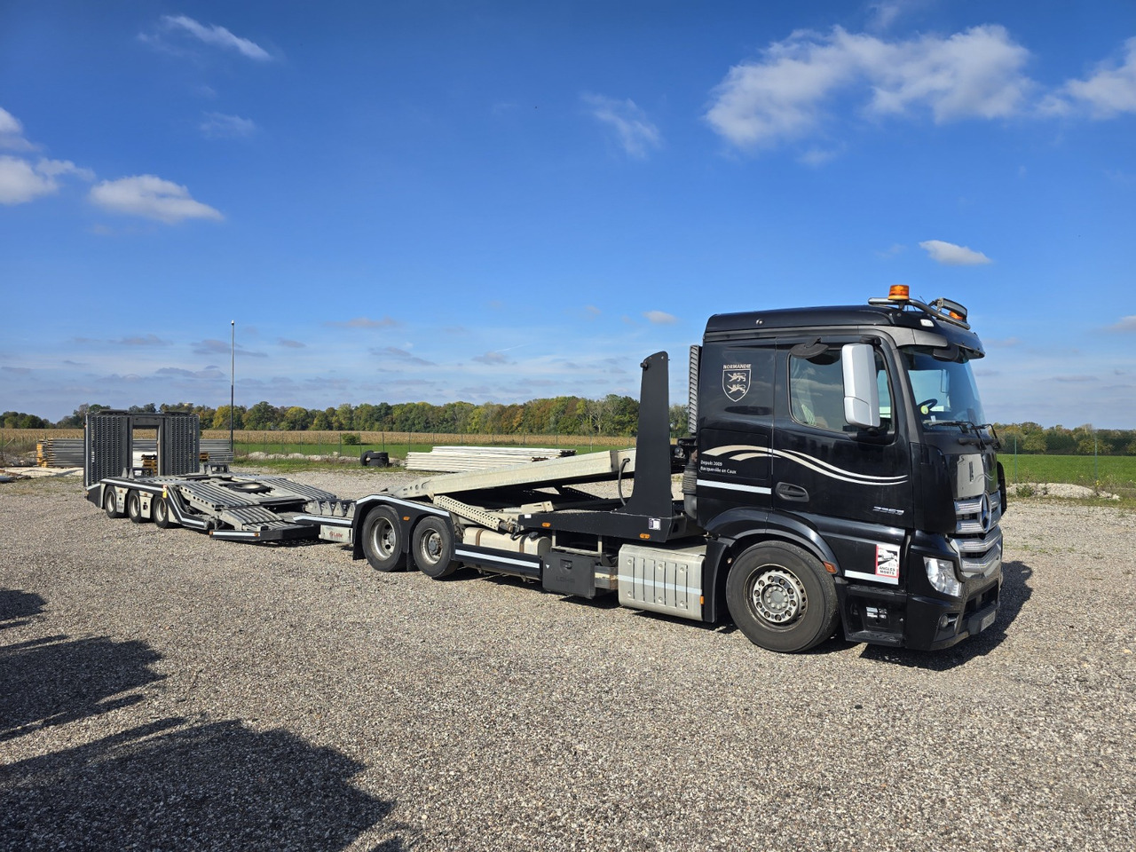 MERCEDES-BENZ 2353 - Biltransportbil lastbil: bild 1 MERCEDES-BENZ 2353 - Biltransportbil lastbil: bild 1
