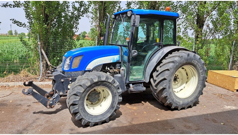 New Holland TN 95 D A - Traktor: bild 2 New Holland TN 95 D A - Traktor: bild 2