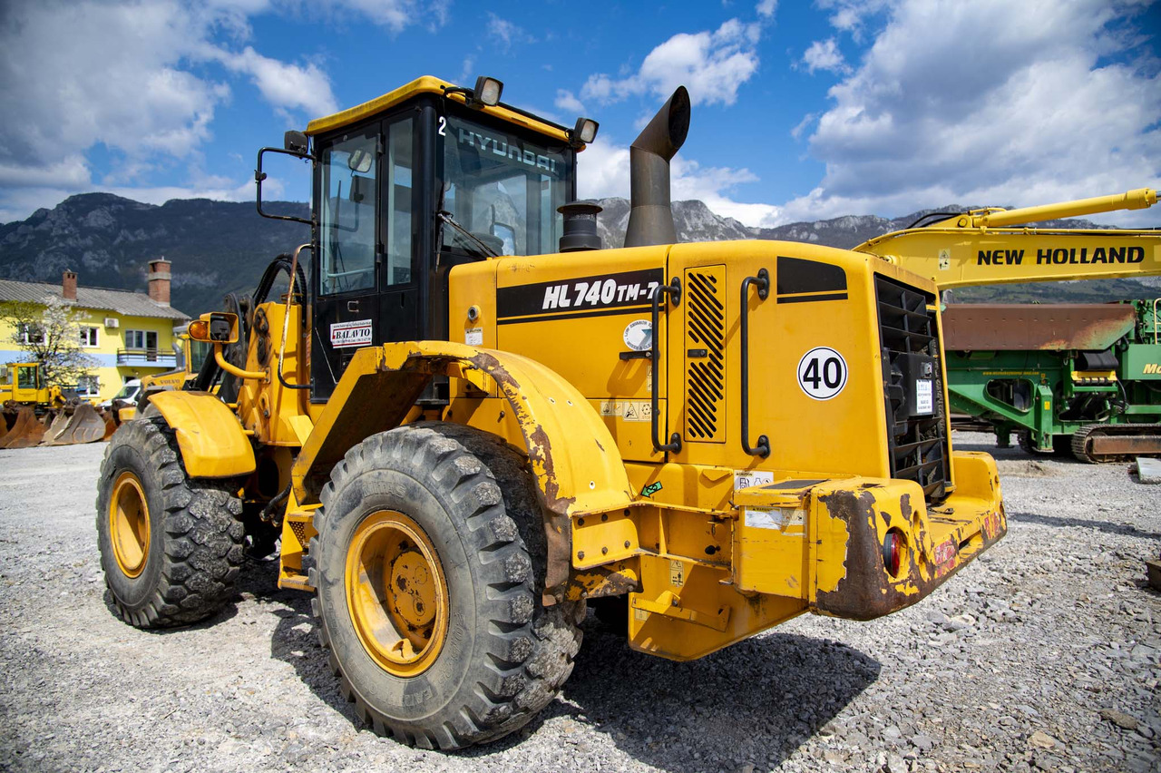 HYUNDAI HL740TM-7 for parts - Hjullastare: bild 4 HYUNDAI HL740TM-7 for parts - Hjullastare: bild 4