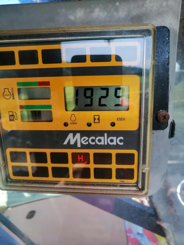 MECALAC 14 MXT - Grävmaskin på däck: bild 5 MECALAC 14 MXT - Grävmaskin på däck: bild 5