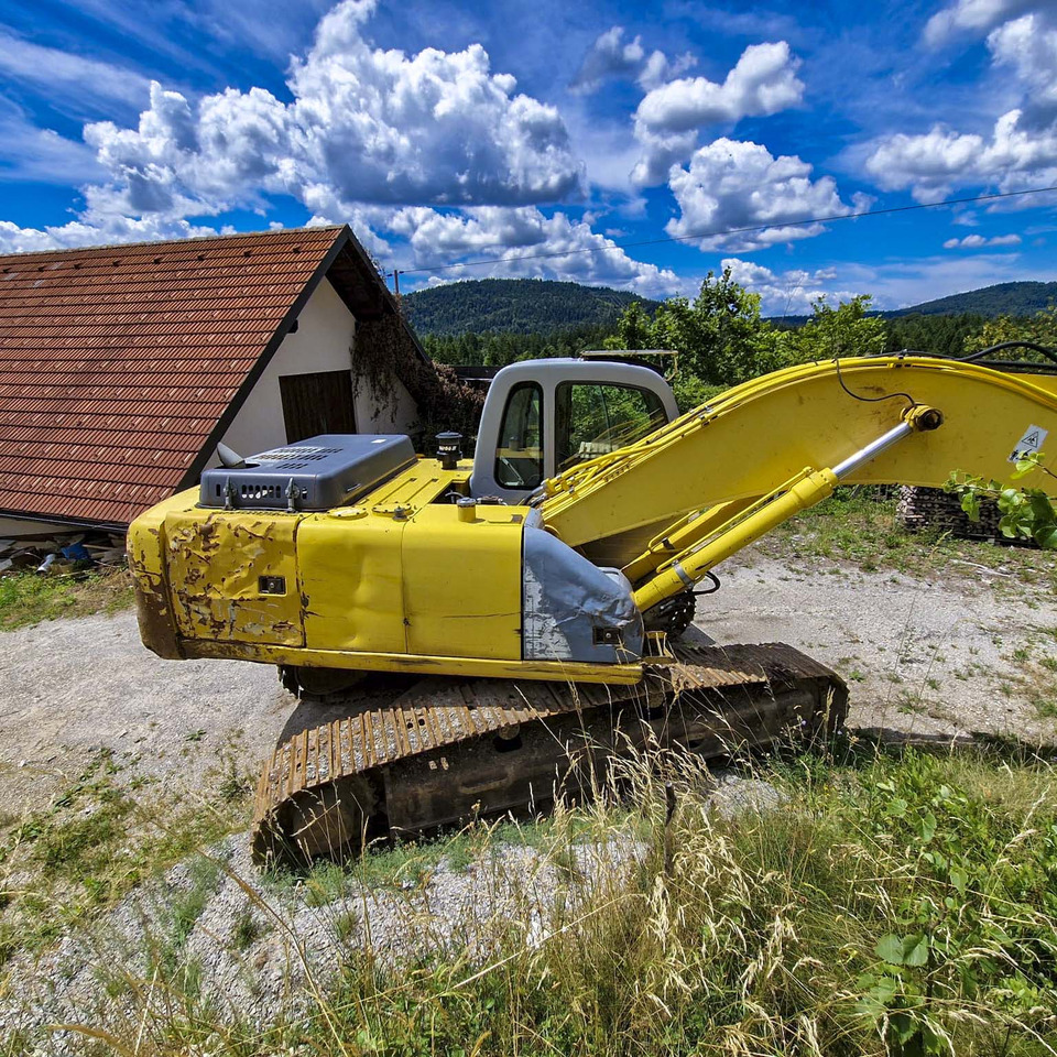 New Holland Kobelco E215 - Bandgrävare: bild 4 New Holland Kobelco E215 - Bandgrävare: bild 4