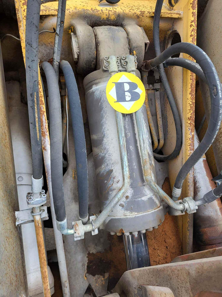 Volvo tilt cylinder - Reservdelar för Lastare: bild 2 Volvo tilt cylinder - Reservdelar för Lastare: bild 2