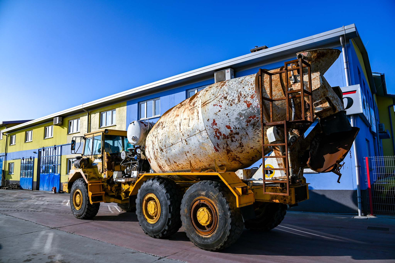 VOLVO A25C 6X6 - Betongbil: bild 4 VOLVO A25C 6X6 - Betongbil: bild 4