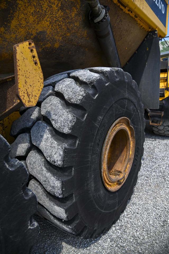 Ramstyrd dumper VOLVO A40F: bild 48